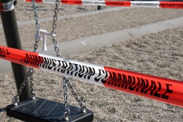 Diskussionsbedarf / Entscheidungen über Pandemiegesetze und Spielplätze vertagt 