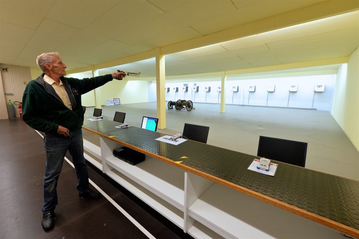 Sportschießen / Unter strengen Augen: Der Sport-Schéiss-Club Kayl über Polizeikontrollen und eigene Schätze