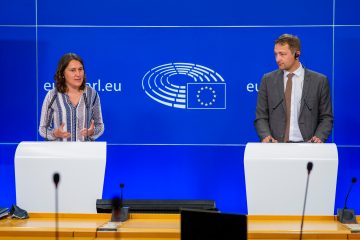 Verhandlungen zu EU-UK-Abkommen / EP-Abgeordnete unterstützen Michel Barnier