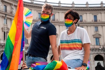 Exist, Persist, Resist / Trotz Corona die Regenbogenfahne schwenken: Die Global Pride geht online