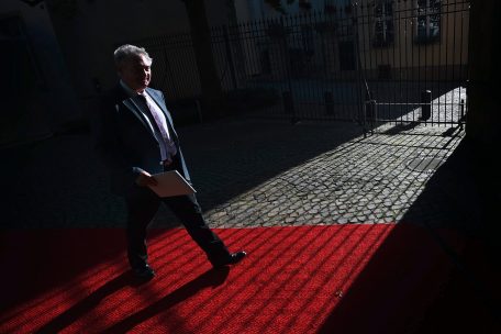 Merde alors! / Neue Biografie über Jean Asselborn: „Es sich selbst beweisen – und den anderen erst recht“