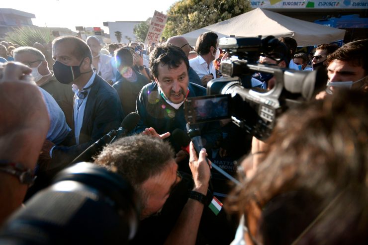 Italien / Salvini muss Wahlkampf nach zwei Minuten wegen Pfiffen abbrechen