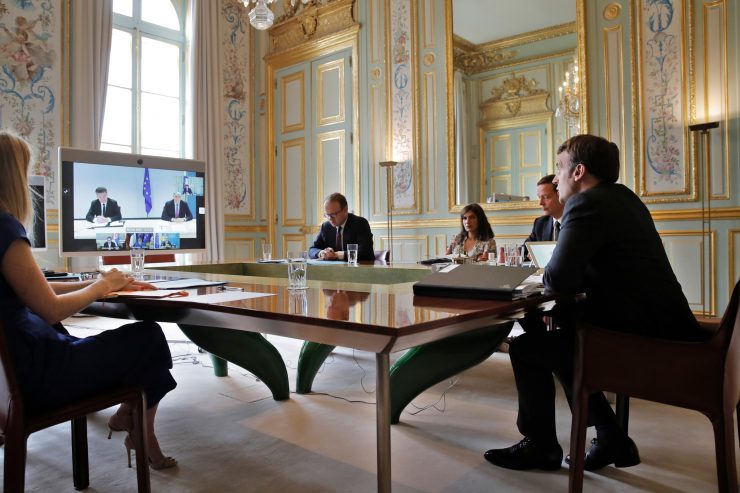 Overtitle Digital / Video-Gipfeltreffen zum Balkan-Konflikt mit Merkel und Macron