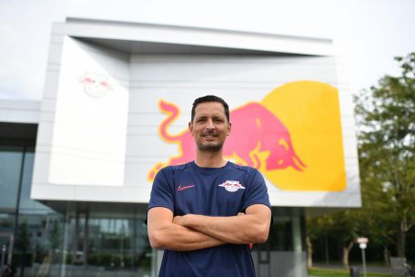 Von Düdelingen zum RB Leipzig / Dino Toppmöller über Kokos-Blaubeere und Gegenpressing