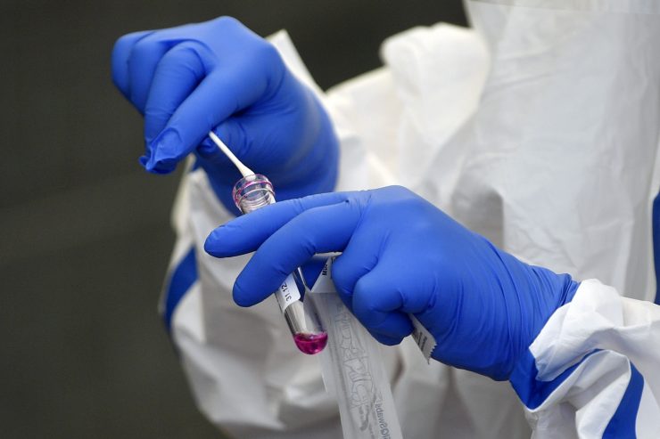 Corona-Pandemie / Gesundheitsministerium meldet 98 neue Coronainfektionen und einen weiteren Toten
