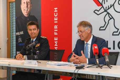 Einstellungsoffensive / Kox: Polizeiausbildung wird auf zwei Jahre verkürzt