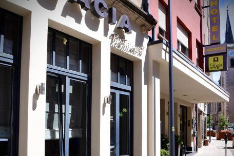 Das Hotel-Restaurant Acacia in der rue de la Libération 