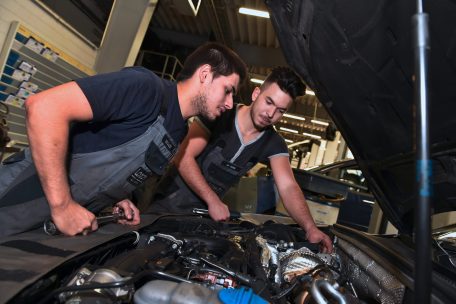 Lehrhilfen / Regierung unterstützt ausbildende Betriebe mit einmaliger finanzieller Prämie