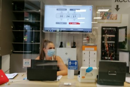 Stëmm vun der Strooss / Corona am Rande der Gesellschaft: Gegessen wird in 25er-Gruppen und mit Abstand