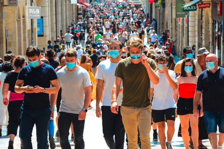 Corona / Frankreich führt Maskenpflicht in Unternehmen ein – Aufruf zur Telearbeit