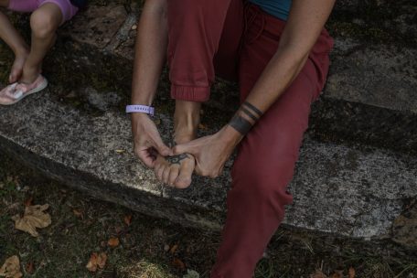 Die eigenen Füße werden viel zu häufig vernachlässigt, sagt Scolastici, die auch eine Ausbildung in thailändischer Fußmassage absolviert hat