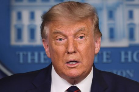 Trump / Hoffnung Antikörper: USA erlauben Covid-19-Behandlung mit Blutplasma