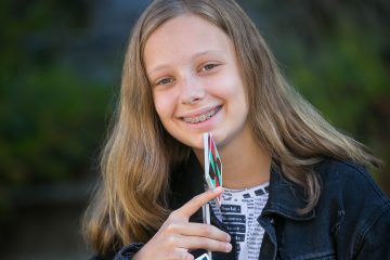 Magie / Wie eine Schülerin aus Esch ihre Mitmenschen mit einem Kartendeck und viel Charme in die Irre führt