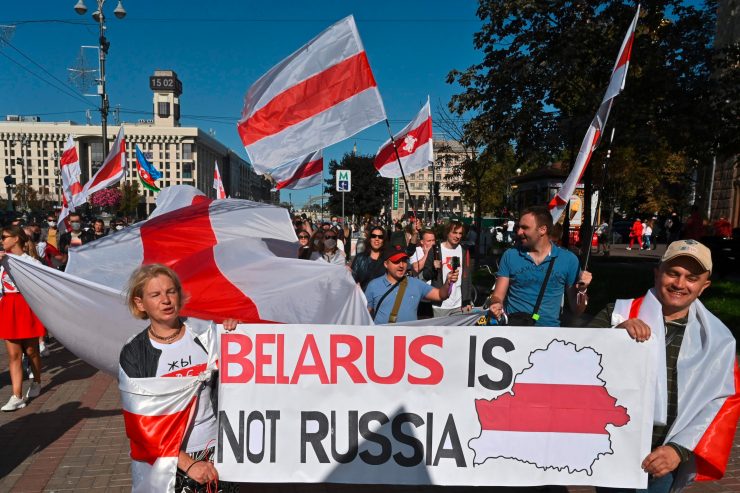 Belarus / Massives Vorgehen gegen protestierende Frauen