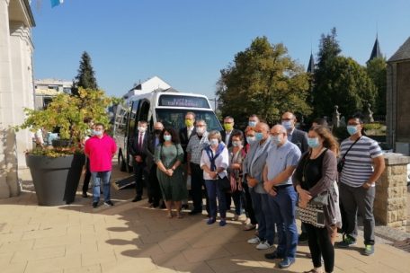 Der „Dinola-Ruffbus“ wurde am Freitag der breiten Öffentlichkeit vorgestellt