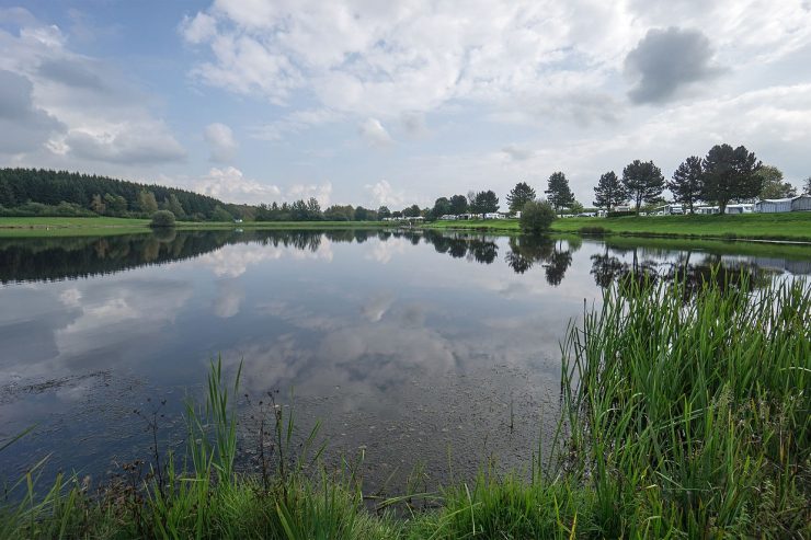 „Suneo Park“ am Weiswampacher See / Bürgerinitiative will gegen Baugenehmigung gerichtlich vorgehen
