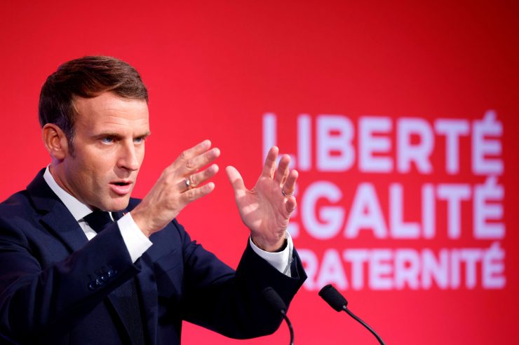France / Macron annonce une grande loi contre le „séparatisme islamique“
