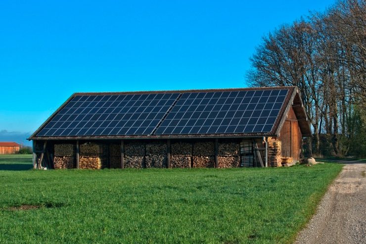 Fotovoltaik / Stromherstellung wird für Landwirte, Unternehmer und Dienstleister attraktiver