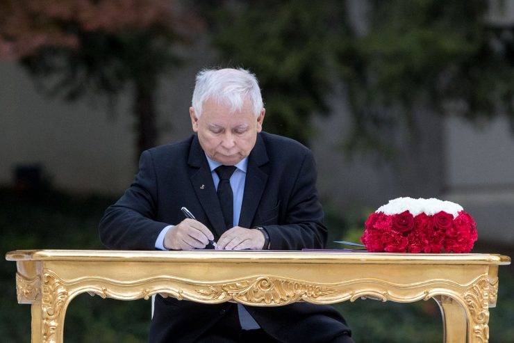 Polen / Nun gehört auch Jaroslaw Kaczynski der neuen Regierung als Vize-Premierminister an