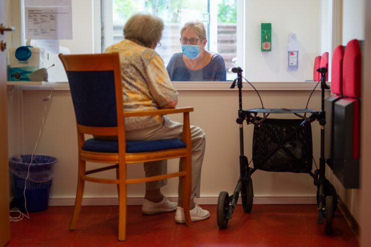 Coronakrise / „Wir rechnen mit neuen Einschränkungen“: Die Situation in den Alters- und Pflegeheimen ist kritisch