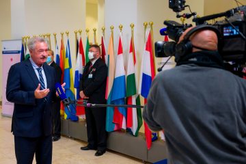 Acht neue Petitionen / Entlassung von Außenminister Asselborn wegen permanenter Provokationen gefordert