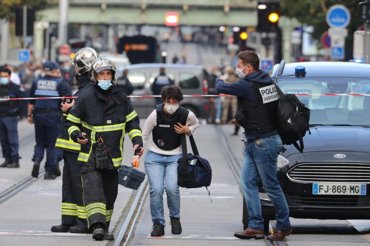 Frankreich / Drei Tote: Höchste Terrorwarnstufe nach Attacke in Nizza
