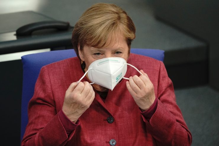 Deutschland / Merkel stimmt das Land auf einen „schweren Winter“ der Pandemie ein