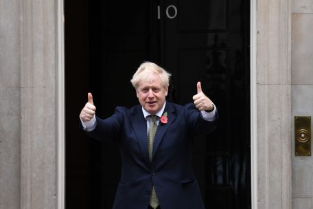 Boris Johnson vor einer Woche: Am Sonntag gab der britische Premier neue Maßnahmen bekannt
