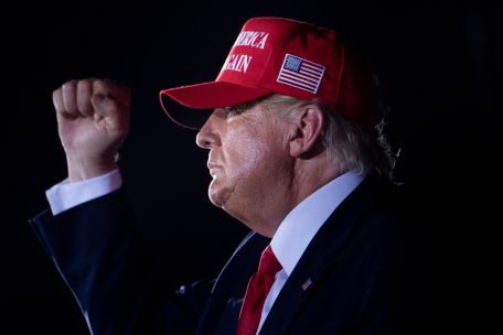 USA / Wahlkampfendspurt - Trump droht mit Anwälten