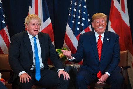 Der britische Premierminister Boris Johnson ging gleich auf Schmusekurs mit Donald Trump. Zu seinem Herausforderer hat er kaum eine Bindung. 