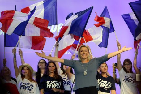 Marine Le Pen rêve, pour l’élection présidentielle du printemps 2022, d’un „effet Trump“ en faveur de l’extrême droite populiste qu’elle-même incarne en France