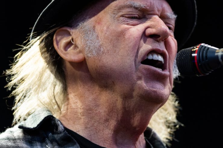 Kopf des Tages / Weder ausgebrannt noch verblasst – Rock-Ikone Neil Young wird 75