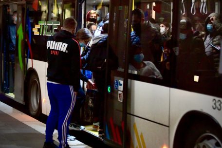 Gedränge wegen Taktwechsel / Ab Montag sollen wieder mehr TICE-Busse fahren