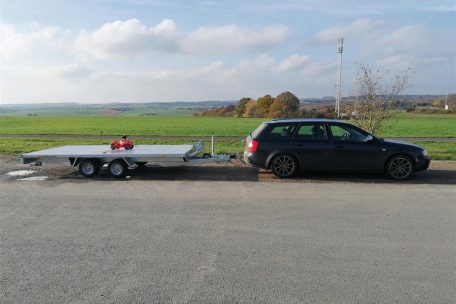 Erwischt: Das verdächtige Gespann bei der Verkehrskontrolle