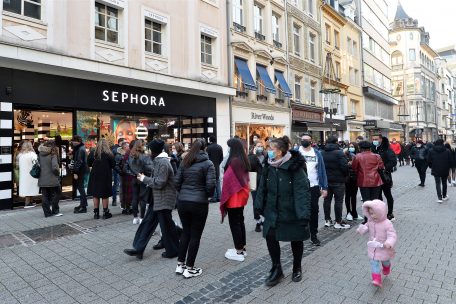 Eindrücke / Volle Parkhäuser und Warteschlangen: Am Samstag war in Luxemburg (noch einmal) viel los