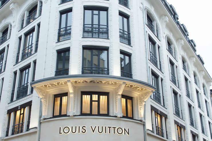 Umzug / Luxuswarengeschäft „Louis Vuitton“ zieht in die geschichtsträchtige Galerie „Carré Bonn“