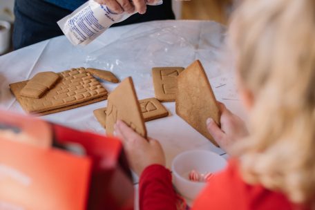In diesem besonderen Advent erfolgt der Rückzug ins Private stärker denn je. Wenn nicht persönlich, so ist der Kontakt in der Familie vor allem digital zu halten.