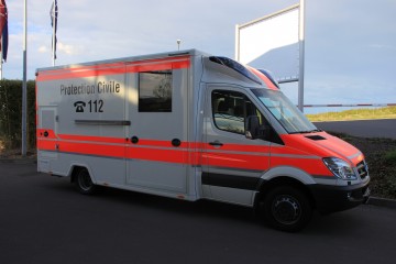 Alkohol am Steuer / Geländewagen überschlägt sich, junge Frau schwer verletzt