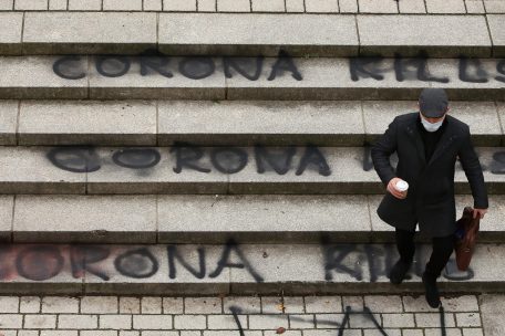 Deutschland / Allensbach-Studie: Corona setzt der „Generation Mitte“ hart zu