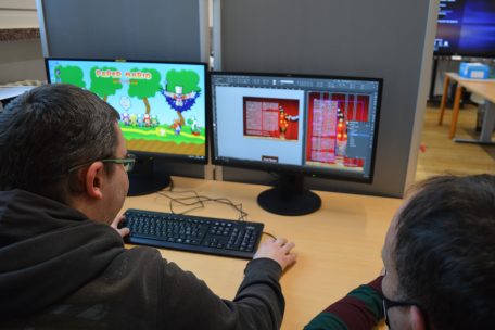 Das Magazin wird mit viel Fleißarbeit zusammengestellt