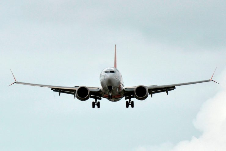 Flugverbot aufgehoben / Boeing 737 Max zu erstem kommerziellen Flug seit Unglücken gestartet