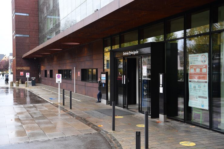 Escher CHEM / Arzt arbeitete trotz Corona-positiver Haushaltsmitglieder und seines ausstehenden Testergebnisses