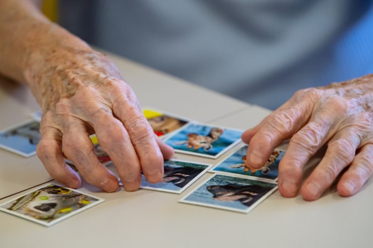 Demenz-Prävention / Gegen den Abschied auf Raten: Regierung weitet Demenz-Programm aus