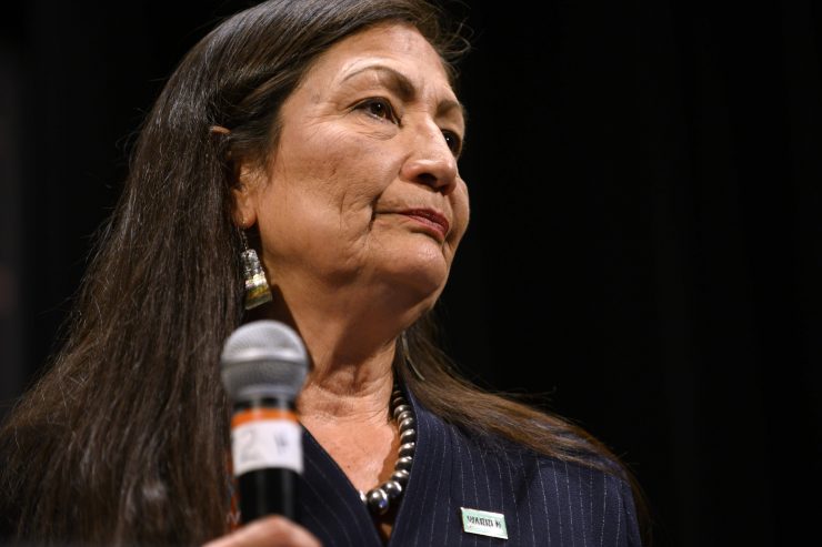 USA / Deb Haaland soll als erste Ureinwohnerin Ministerin werden