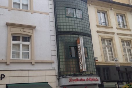 Luxembourg, Maison Santos