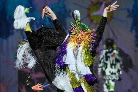 Seine Mode ist Teil eines künstlerischen Forschungsprojekts, verrät Designer Tom Van Der Borght