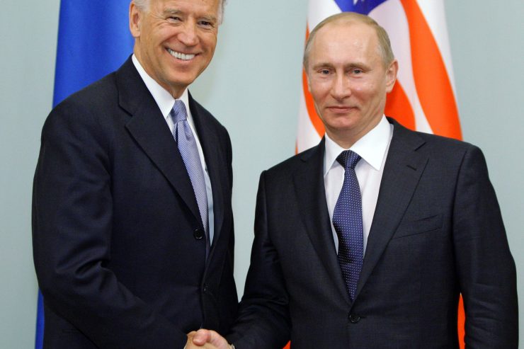 Atomwaffen / Putin und Biden einig, Moskau verlängert Abrüstungsvertrag