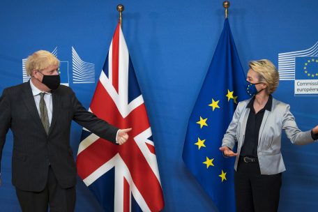 Nach Drohung von Grenzkontrollen in Irland  / Empörung über Brüssel vereint Dublin und London