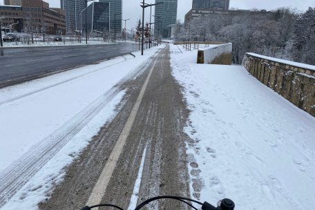 Mobilität im Winter / Für saubere Radwege sind die Gemeinden zuständig