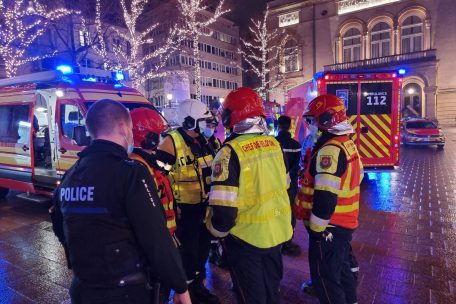 Komplizierte Löscharbeiten / Zwei verletzte Menschen bei Brand auf der place d’Armes